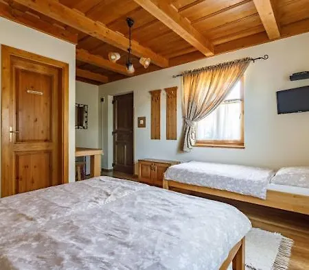 Gasthof Toth Vendeghaz Es Apartmanhaz Ujfeherto
