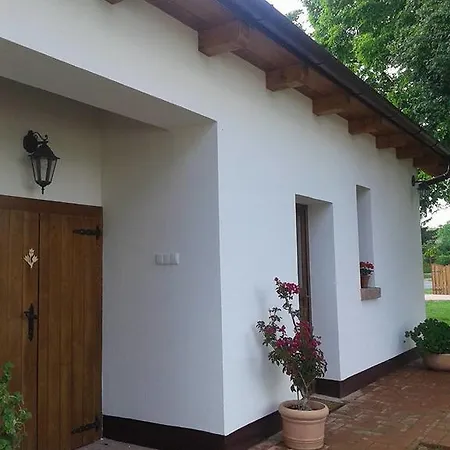 Gasthof Toth Vendeghaz Es Apartmanhaz *