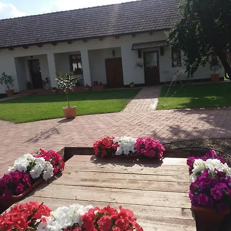 Gasthof Toth Vendeghaz Es Apartmanhaz