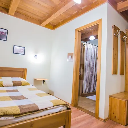 Toth Vendeghaz Es Apartmanhaz