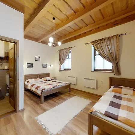 Toth Vendeghaz Es Apartmanhaz Gasthof