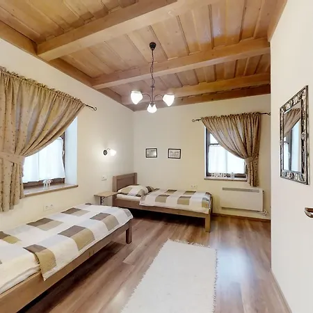 Gasthof Toth Vendeghaz Es Apartmanhaz *