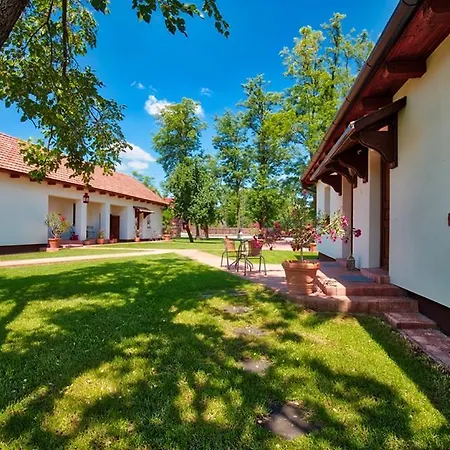 Toth Vendeghaz Es Apartmanhaz *