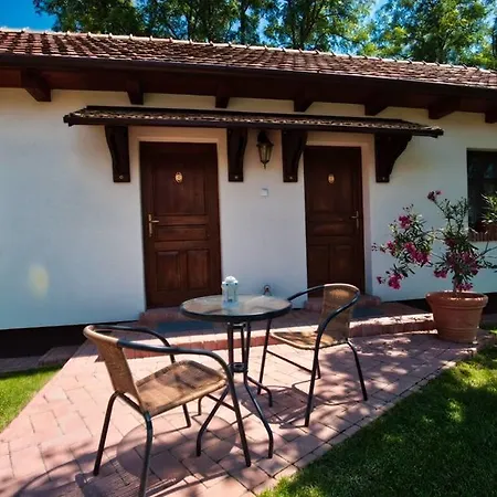 Gasthof Toth Vendeghaz Es Apartmanhaz *