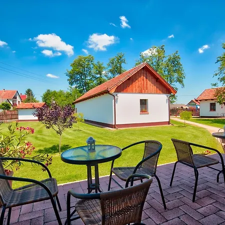 Gasthof Toth Vendeghaz Es Apartmanhaz 3*