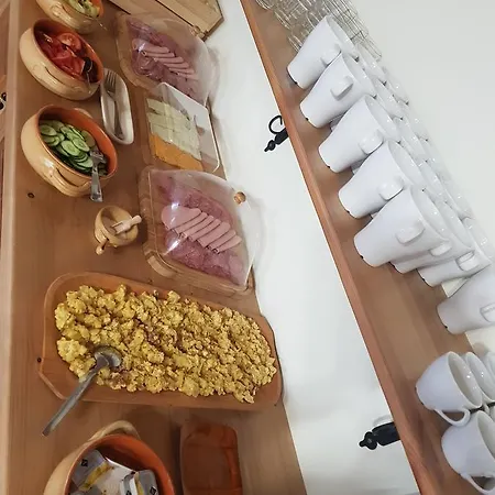 Gasthof Toth Vendeghaz Es Apartmanhaz Ujfeherto