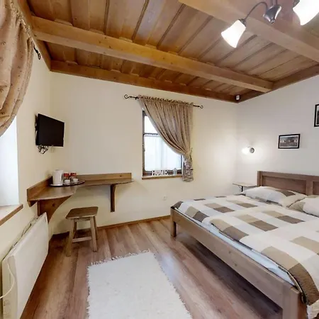 Toth Vendeghaz Es Apartmanhaz Ujfeherto