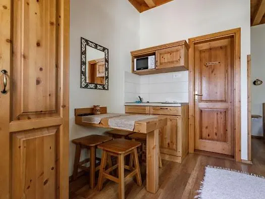 Гостевой дом Toth Vendeghaz Es Apartmanhaz Ujfeherto