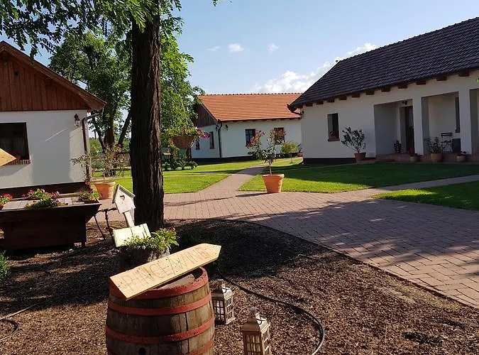 Toth Vendeghaz Es Apartmanhaz